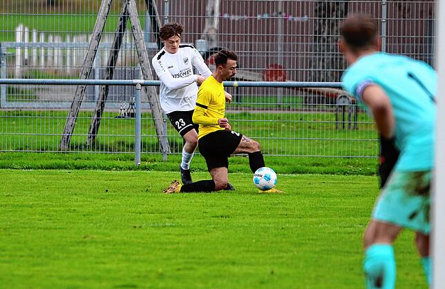 Bild 16: Unsere Bildergalerie zum Bezirksliga-Duell zwischen dem SV Denkingen dem FC Öhningen-Gaienhofen