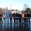 Ein kleiner Schnitt für diese Herrschaften, ein großer Beitrag zur Entkrampfung des Verkehrs in Donaueschingen: Vertreter des ...