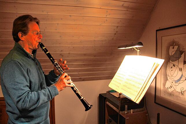 Uwe Stoffel ist für die musikalische Seite von See-Igel verantwortlich. Der Berufsmusiker spielt Klarinette, an vielen Einspielungen ist ...