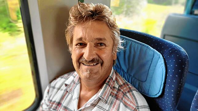 Ingbert Hetzel nutze das Neun-Euro-Ticket ausgiebig. Ein ähnliches Angebot für 29 Euro im Monat würde er auch bezahlen.