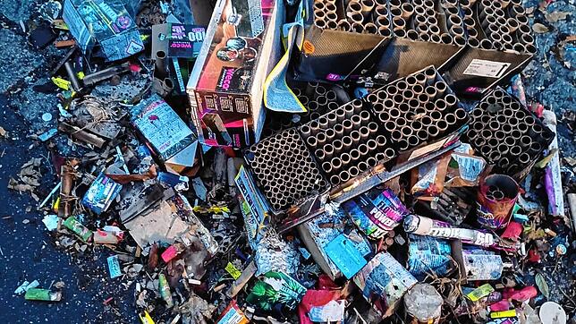 In Stockach waren an Silvester 2024 vor allem Feuerwerksbatterien beliebt. Die Angestellte des Technischen Dienst haben diesen ...