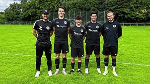 Die Neuzugänge und Trainer der SG Dauchingen/Weilersbach (von links): Cheftrainer Roman Neumann, Leon Schmidt (2. Mannschaft), Marcel ...
