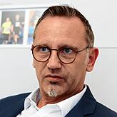 Er vertritt als Erster Bürgermeister den OB: Andreas Osner, zuständig für Soziales und Kultur, Besoldungsstufe B 6 (Grundgehalt 124.000 ...