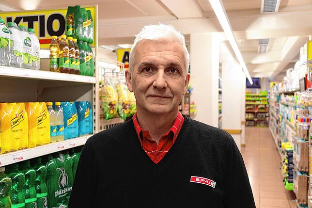 Hans Ruedi Schnellmann, Chef von 14 Supermärkten im Großraum Zürich.