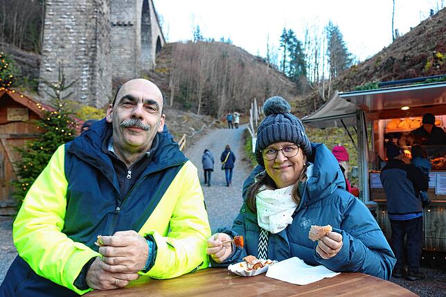 Tausende Besucher kamen zum Weihnachtsmarkt in die Ravennaschlucht um das einmalige Feeling zu erleben