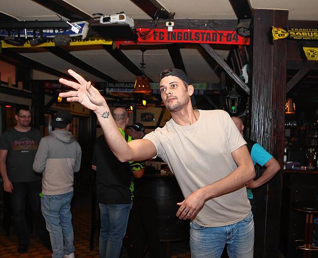 Fabian Brögeler spielt erst seit kurzem in Donaueschingen Darts.