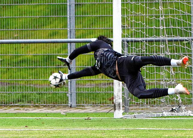 Bild 13: Der TSV Aach-Linz gewinnt sein letztes Spiel des Jahres mit 3:1. Wir haben die besten Bilder!