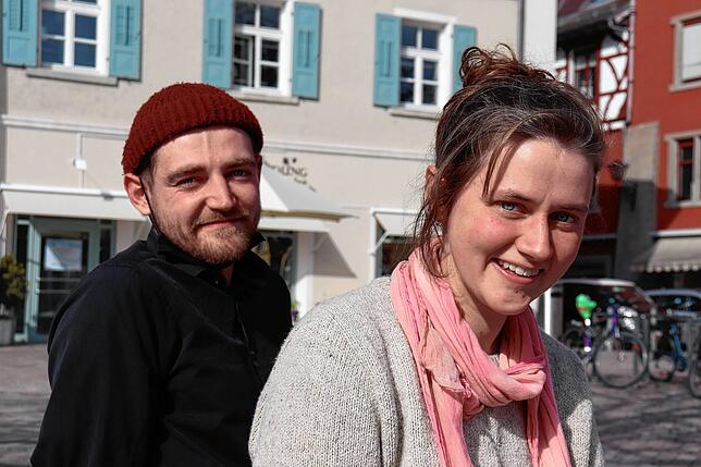 Die Überlinger Philipp Rodekirchen und Freundin Marianne Kasper am Landungsplatz.