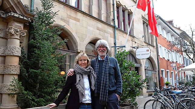 Solveig und Bent Sörensen hören im Sommer in ihrem Einrichtungshaus in der Zollernstraße auf. Daneben ist der Gute Hirte, den Tamara ...