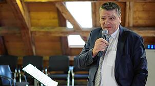 Öhningens Bürgermeister Andreas Schmid beim Neujahrsempfang im Bürgersaal im Rathaus.
