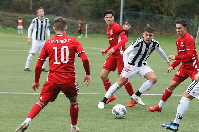Bild 4: SV 08 Laufenburg schickt die Reserve des Freiburger FC mit 6:1 nach Hause &ndash; und wir haben Bilder!