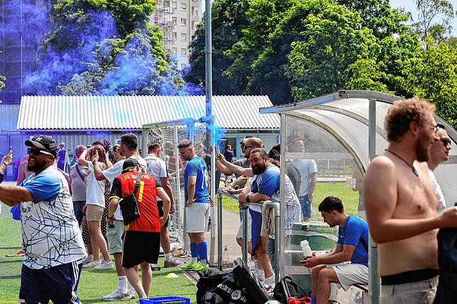 Bild 3: So sehen Sieger aus! Die besten Bilder von der Meisterfeier des SV Konstanz