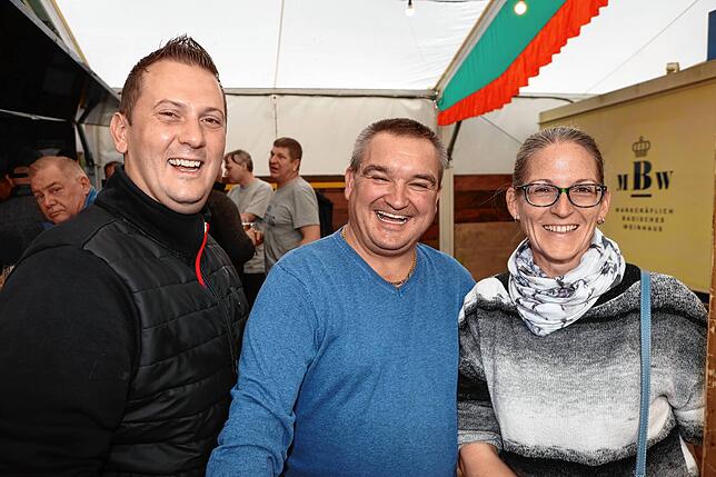 Bild 2: Bilder vom Schätzele-Markt in Tengen