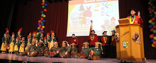 Die Narrenzunft Murg mit den Helgeringer Maidli, den Fährigeistern und dem Elferrat lud zum Bunten Abend in die Murgtalhalle.