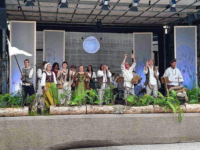 Bild 30: Mittelalter hautnah: Tausende beim 7. Stettener Spectaculum mit Rittern, Gauklern und Magiern