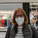 Birgit Maack aus Steisslingen konnte sich mit dem Online-Shopping nicht anfreuden und nutzte den ersten Tag ohne Testpflicht zur ...