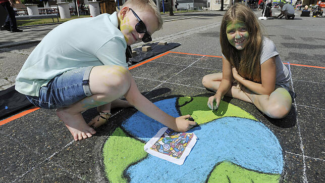 Kinder sind beim Blumberger Street-Art-Festival als Mitwirkende willommen.