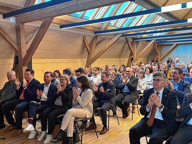 Viele Besucher waren zum Festakt in den schmucken Bürgersaal im neuen meindshus gekommen.