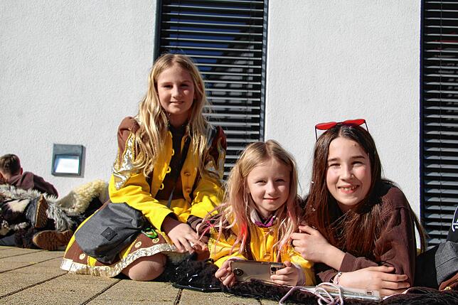 Bild 28: "Komm lass uns fröhlich sein" - Rosenmontag in Meßkirch 2025