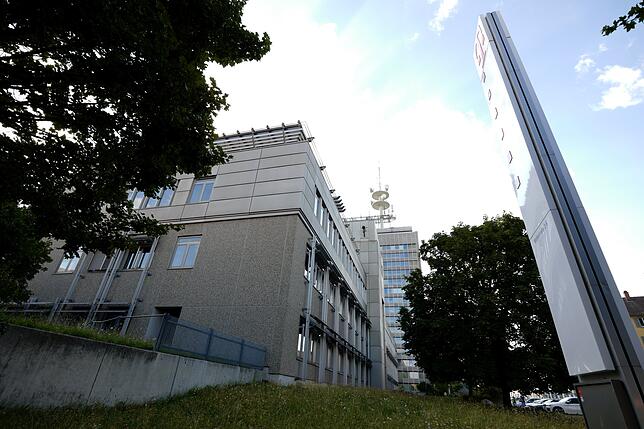 Hier ändert sich was: Das Technikgebäude beim früheren Fernmeldeamt an der Jahnstraße, Ecke Moltkestraße, wird in wenigen Jahre in ...