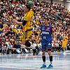 Da war die Handballwelt noch in Ordnung für Samuel Wendel (am Ball). Später musste der HSG-Spieler verletzt vom Feld.