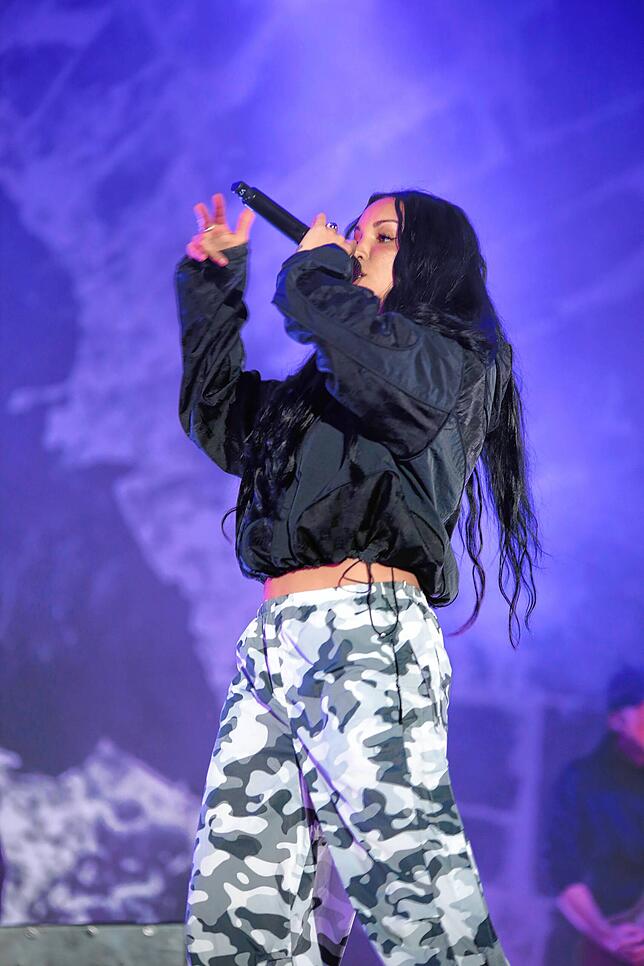 Bild 4: Campus Festival 2024 - Bilder von Juli, Juju und ihren Fans