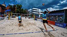 Beach-Volleyball Action gibt es auf dem Schwenninger Muslenplatz.