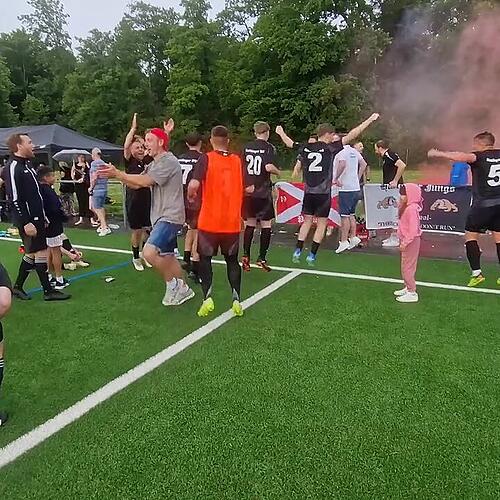 Riesen Freude beim Hattinger SV