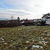 Wann wird hier gebaut? Um Wohnhäuser am Marienweg in Litzelstetten wird seit Jahren gestritten. Die Stadt will jetzt aber trotz allem ...
