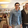 Niklas (links) und Jason Grom können sich freuen. Ihr Restaurant-Hotel &bdquo;Die Burg&ldquo; im Ortsteil Aasen ist mit einem ...