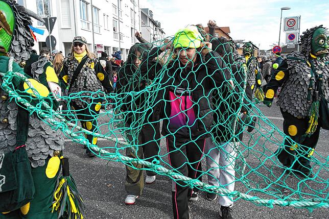 Bild 2: Bilder vom Narrensprung der Narrenzunft Seegockel in Friedrichshafen (1/3)