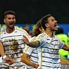 Kai Brünker (Zweiter von links, rechts Siegtorschütze Marcel Gaus) steht mit dem 1. FC Saarbrücken im Achtelfinale des DFB-Pokals.