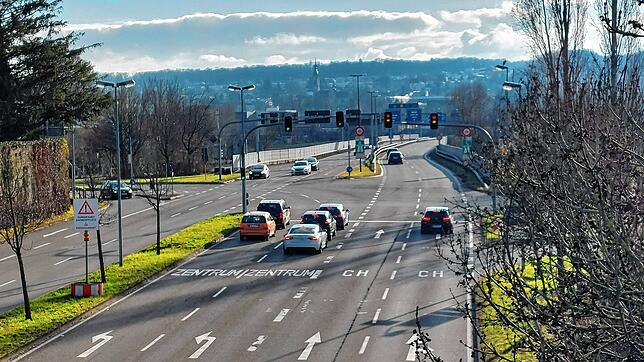 Hier an der Kreuzung zwischen Europastraße und Grenzbachstraße kam es am Dienstag, 18. März, zu einem Verkehrsunfall.