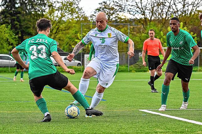Bild 5: FC Zell gewinnt Pokal-Viertelfinale beim SV Herten mit 1:0 – wir haben Fotos!