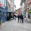 Keine Bändchen und kein Stempel: Wer in Bad Säckingen einkaufen will, muss seine Nachweise weiterhin in jedem Laden vorzeigen.