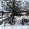 Auf der linken Seite sollen im Ortsteil Degernau zwei Mehrfamilienhäuser mit insgesamt 20 Wohnungen entstehen. Dafür hob der Gemeinderat ...