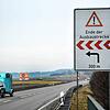Noch ist hier keine Geradeausfahrt möglich: Die Bundesstraße B&nbsp;523 endet abrupt bei Villingen-Schwenningen. Der Weiterbau Richtung ...