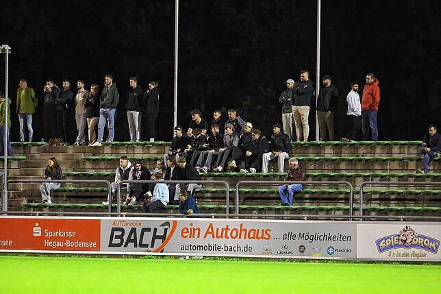 Bild 13: Unsere Bildergalerie vom Spiel zwischen dem FC Singen 04 und dem SC Gottmadingen-Bietingen