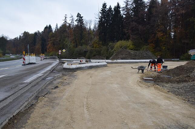 Bild 3: Fotos von der Straßenbaustelle zwischen B313 und Wahlwies aus: Alles nimmt langsam wieder Form an