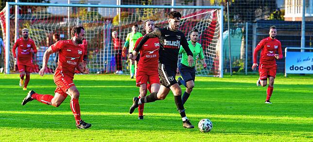 Bild 28: SV Buch siegt mit 2:0 beim enttäuschend auftretenden SV Jestetten &ndash; und wir haben die Bilder!