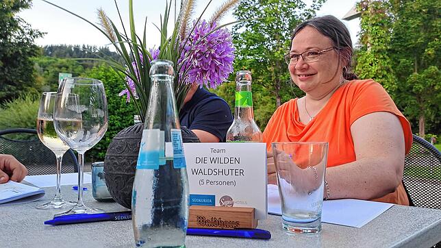 Bild 16: Die Köpfe rauchen bei der dritten SÜDKURIER-Quiznacht in bad Säckingen - das sind die Bilder