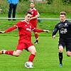 Traumtor: Michael Emmerich (links, gegen den Wittlinger Timo Glattacker) erzielte beim 2:2 des FC RW Weilheim ein Traumtor aus 17 Metern ...