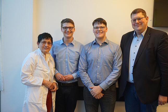 Unterstützen das Projekt: Ruth Strasser, Leiterin des neuen Katheter-Labors im Klinikum Hochrhein, mit, von links, Felix Südland, ...