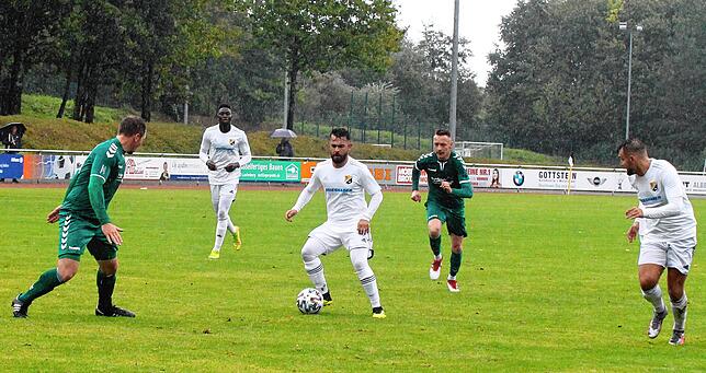 Bild 13: SV 08 Laufenburg kassiert Ausgleich gegen Spvgg.Untermünstertal in der Nachspielzeit &ndash; und wir haben Bilder!