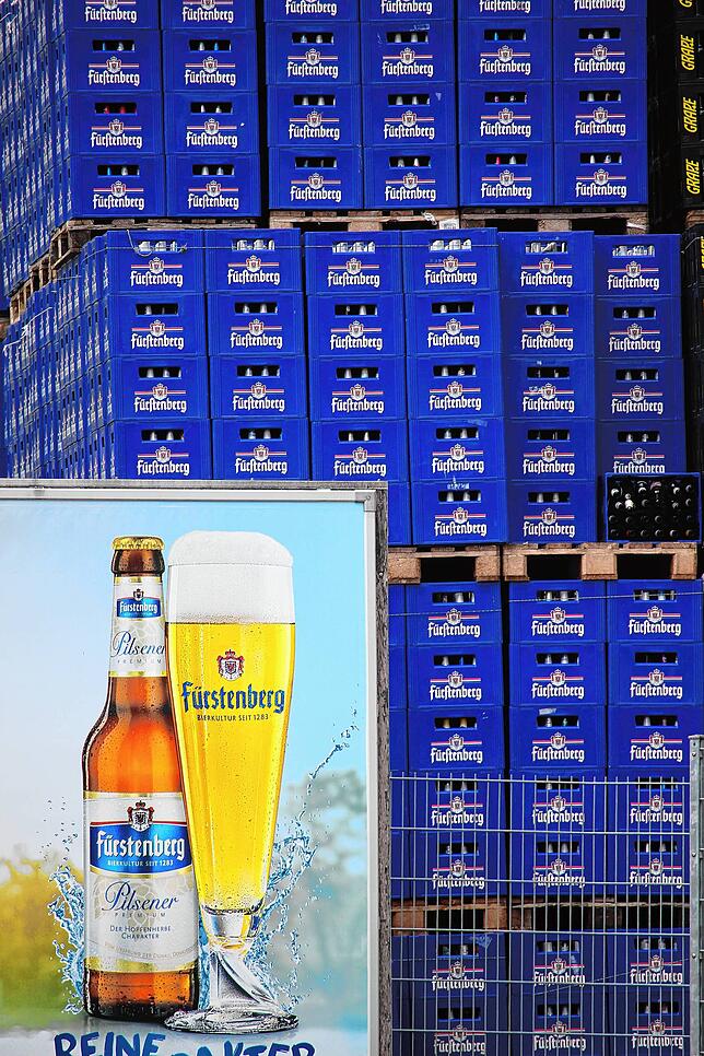 Zwar wird über Lebensmittel- und Getränkemärkte mehr Bier verkauft, das reicht aber nicht, um die anderen Einbußen komplett aufzufangen.
