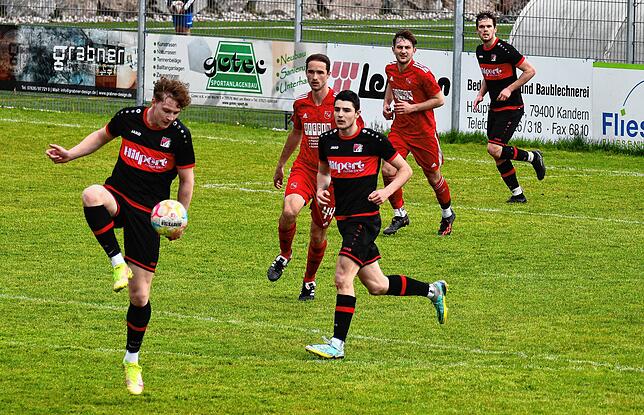 Bild 15: VfR Bad Bellingen fegt den FC Rot-Weiß Weilheim mit 9:0 vom Platz &ndash; und wir haben Bilder!