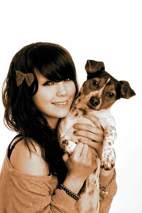 Kathrin mit Hündin Jacky.