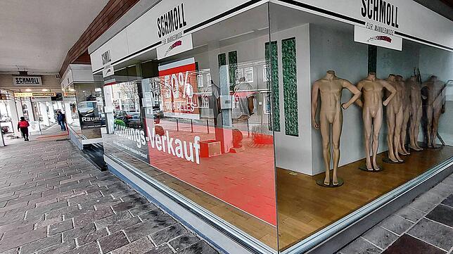Von Mitte November bis Ende 2022 gab es einen Räumungsverkauf im Herrenmodegeschäft in der Karlstraße 21.