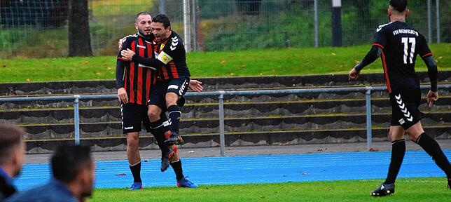 Bild 1: FSV Rheinfelden II gewinnt das Spitzenspiel gegen die SF Schliengen mit 4:1 &ndash; und wir haben die Bilder!