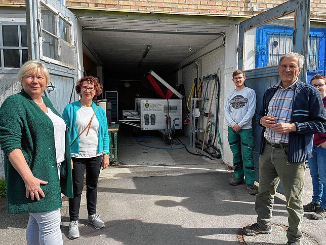 Zu einem ausgeklügelten Naturschutzkonzept gehört auch die Verwertung von Streuobst und Vermeidung von Abfall. Sylvia Pilarsky-Grosch ...